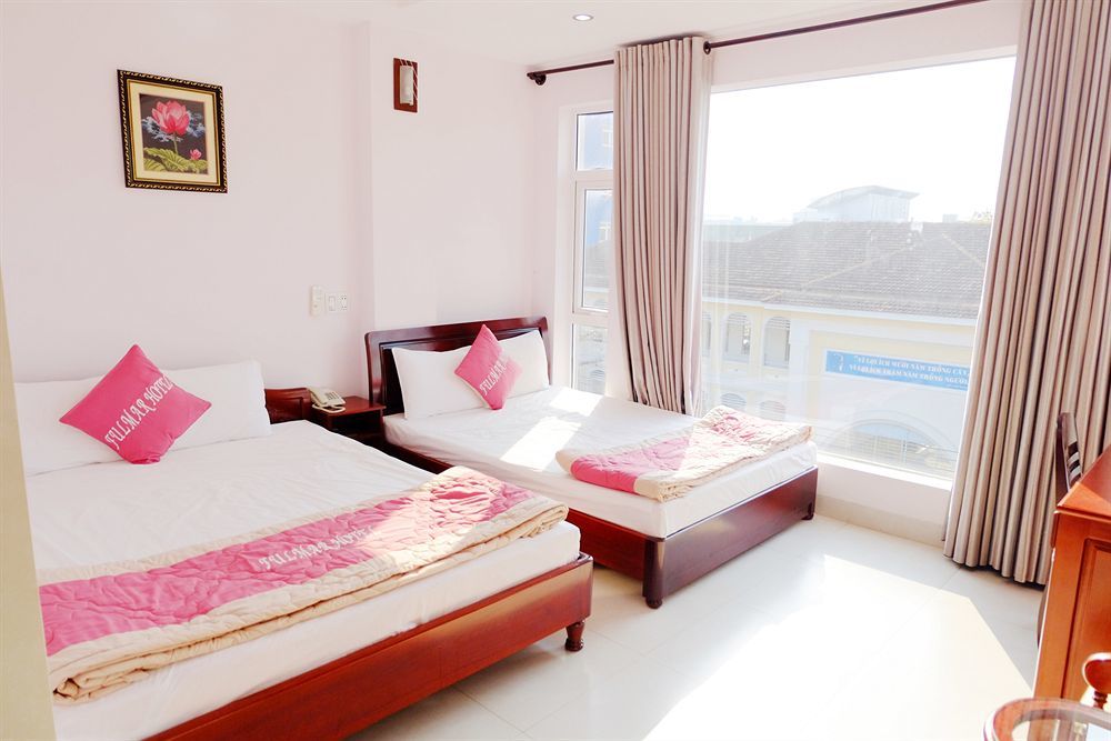 Fulmar Hotel Danang Exterior photo